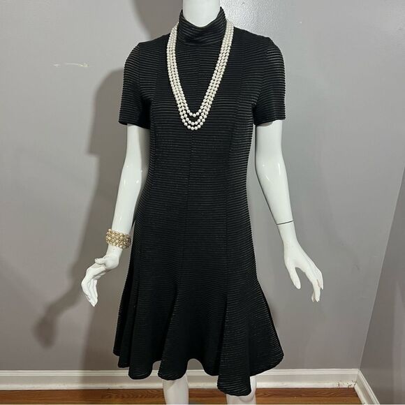 Akris Punto Black Flared Hem Ribbed Knit‎ Short Sleeve Black Dress - 8 - Picture 4 of 16